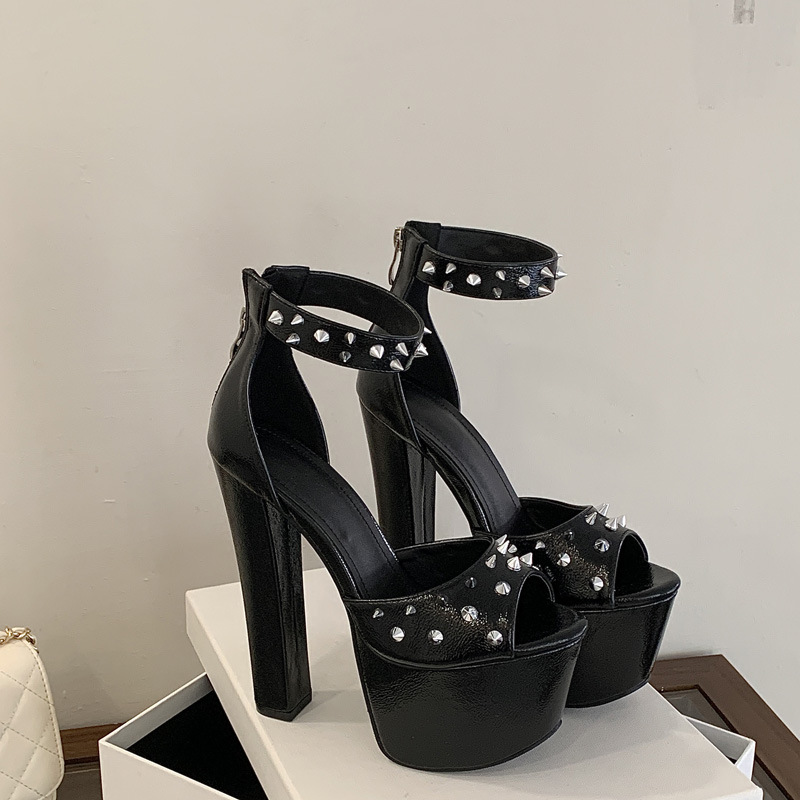 Fashion Design Metal Rivet Bac - Street Fashion Designers 评论和价格