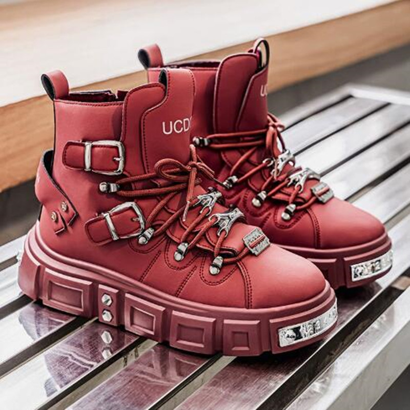 Luxury Rivet Black High top Sn - Street Fashion Designers 评论和价格
