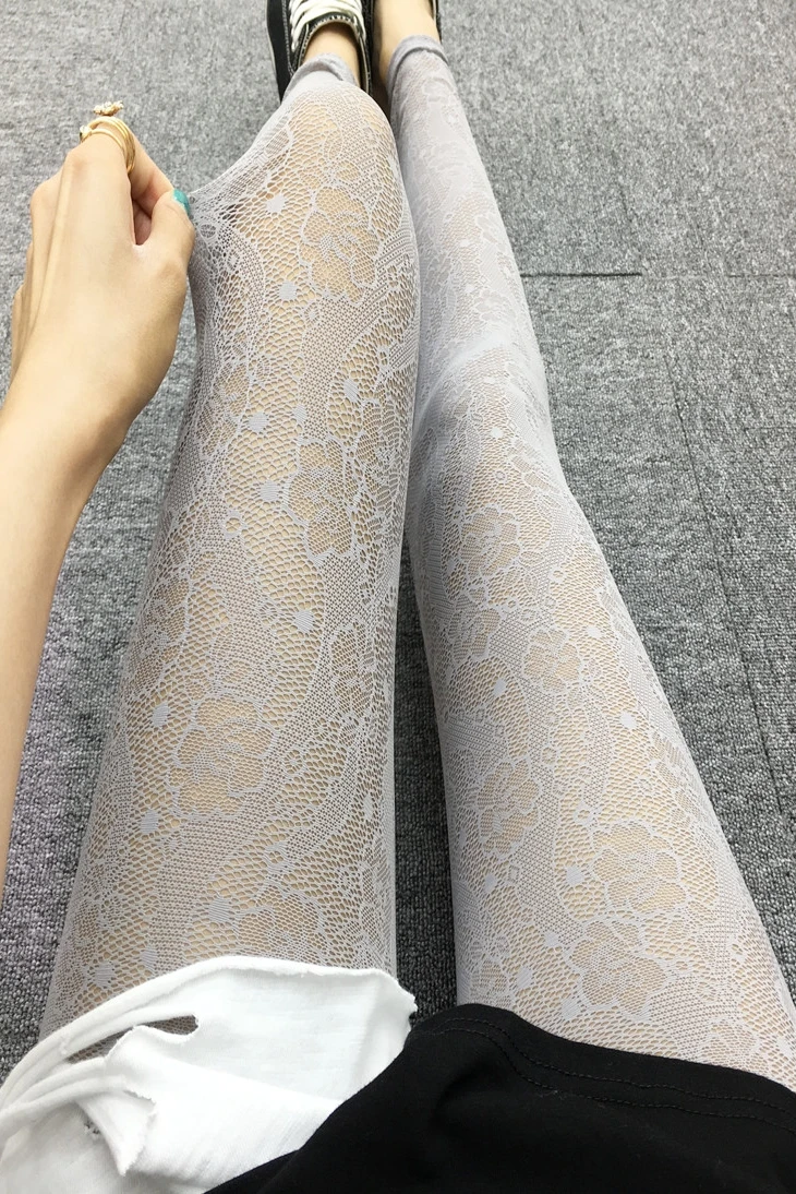 South Korea 2025 Lace Bottoms  - Street Fashion Trends 2025 评论和价格