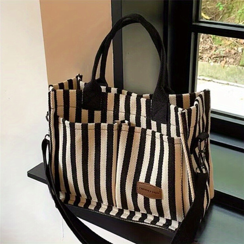 Cool Street Handbag, Large Cap - Tote Bag Canvas Print 评论和价格